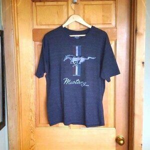 LAST CHANCE Ford Official Vintage Graphic Mustang Short Sleeve Sz. XL T-shirt